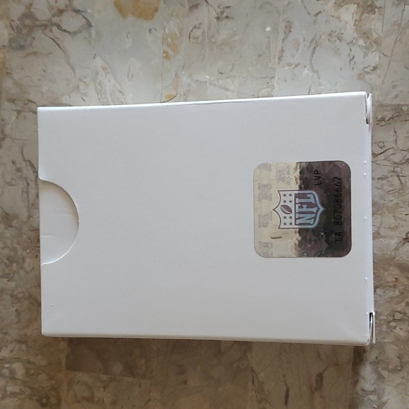 Az Cardinal's Deck of Playing Cards - Picture 2 of 3